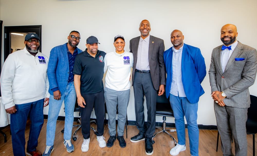John Salley with hosts and community leaders in the green room
